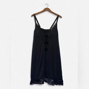 Elegant Black Lace Trim Nightgown